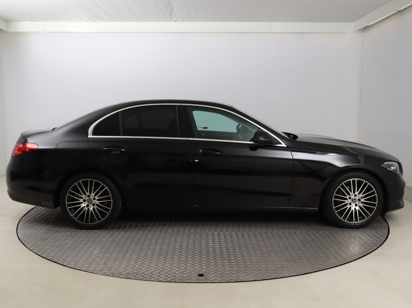 Mercedes-Benz C, 2022