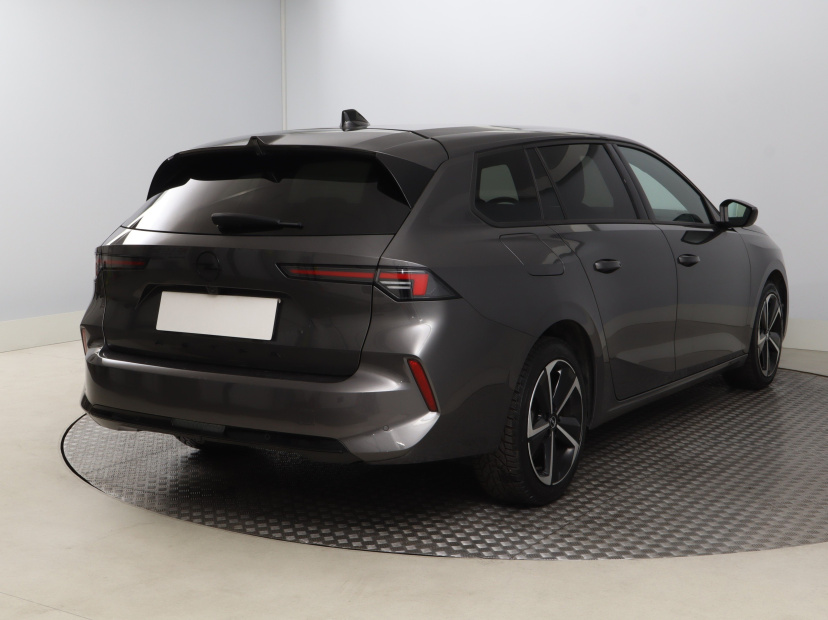 Opel Astra, 2024