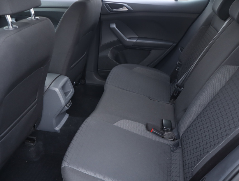Volkswagen T-Cross, 2019