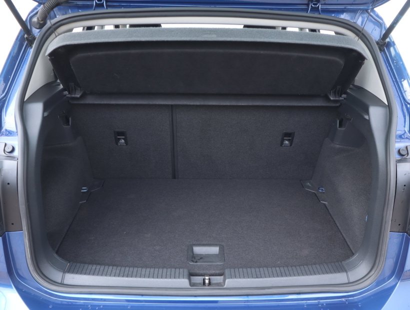 Volkswagen T-Cross, 2019