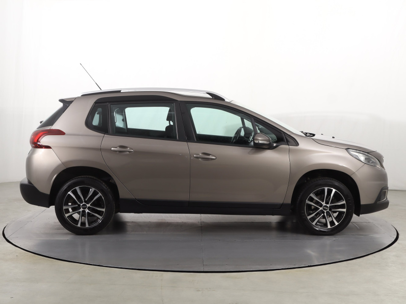 Peugeot 2008, 2017