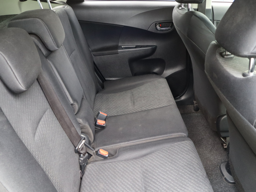 Toyota Verso-S, 2012