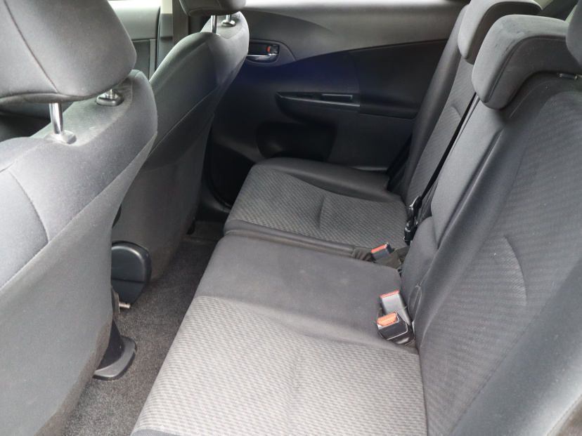 Toyota Verso-S, 2012