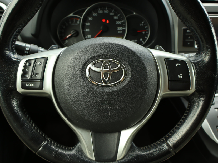 Toyota Verso-S, 2012