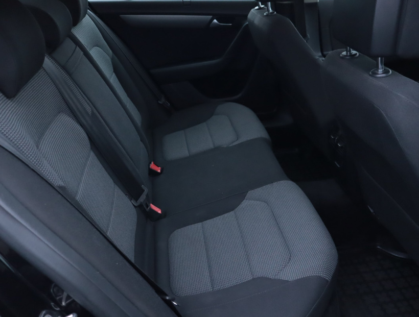 Volkswagen Passat, 2012
