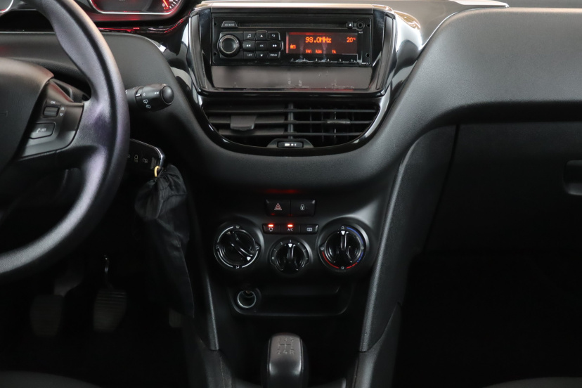 Peugeot 208, 2014