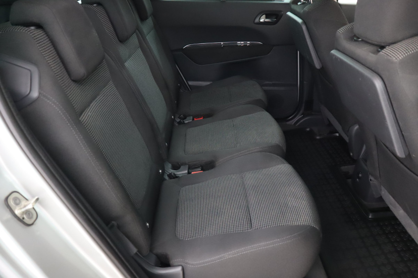 Peugeot 5008, 2009