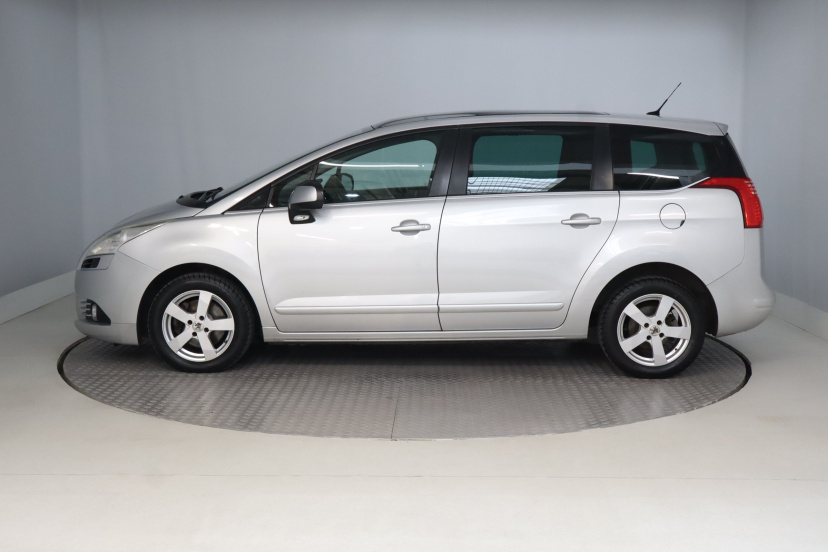 Peugeot 5008, 2009