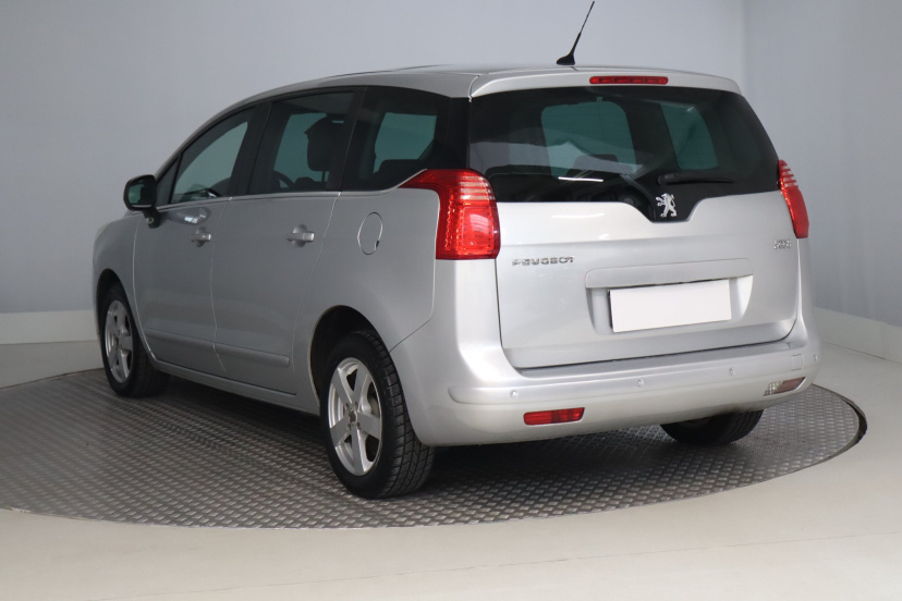 Peugeot 5008, 2009