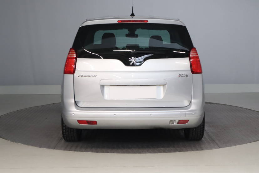 Peugeot 5008, 2009