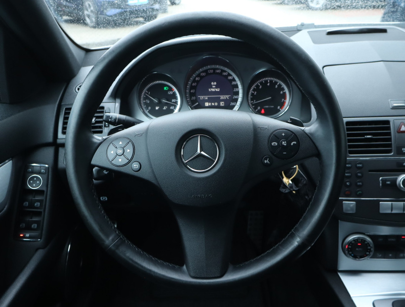 Mercedes-Benz C, 2011