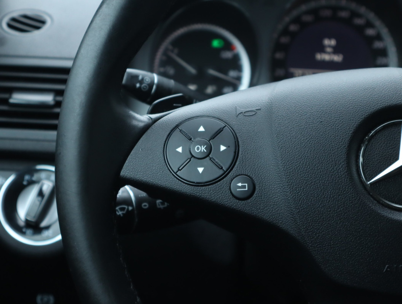 Mercedes-Benz C, 2011