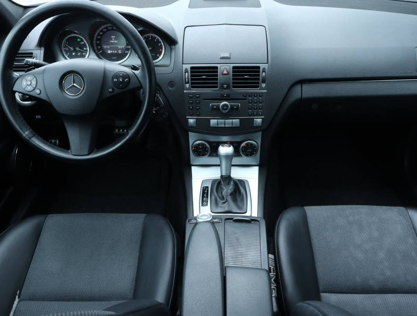 Mercedes-Benz C, 2011