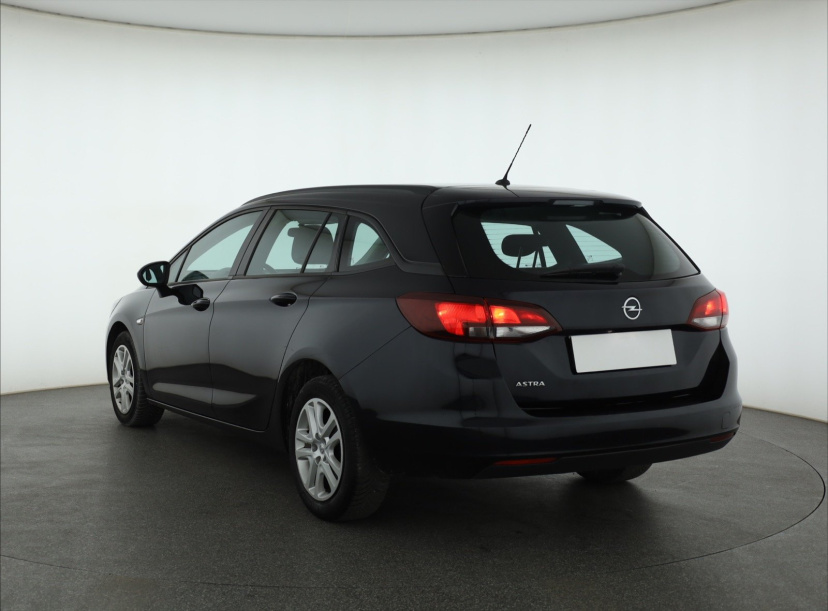 Opel Astra, 2019
