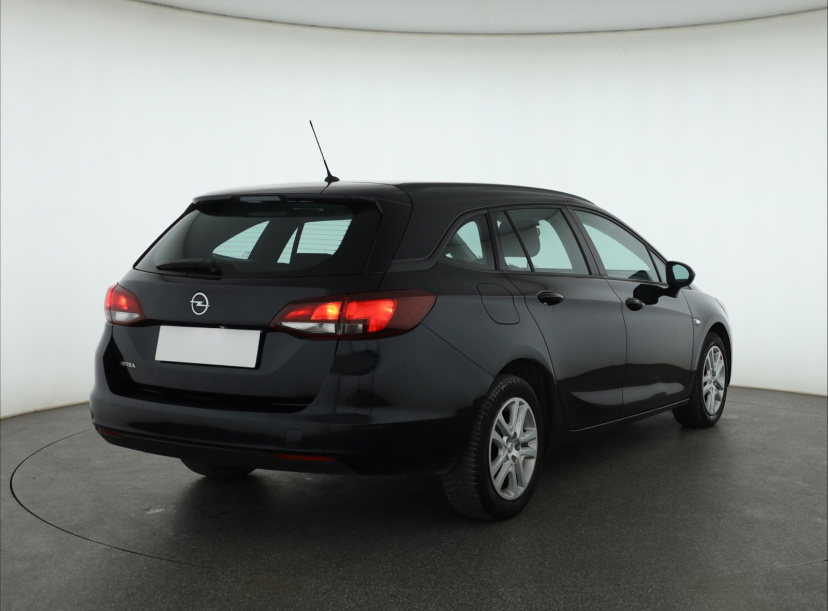 Opel Astra, 2019