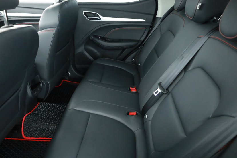 MG ZS SUV, 2024