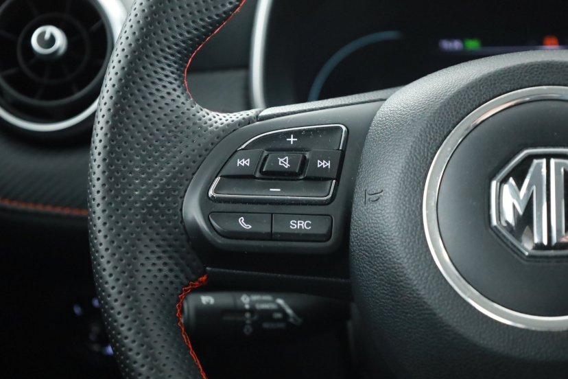MG ZS SUV, 2024