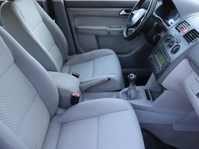 Volkswagen Touran, 2003