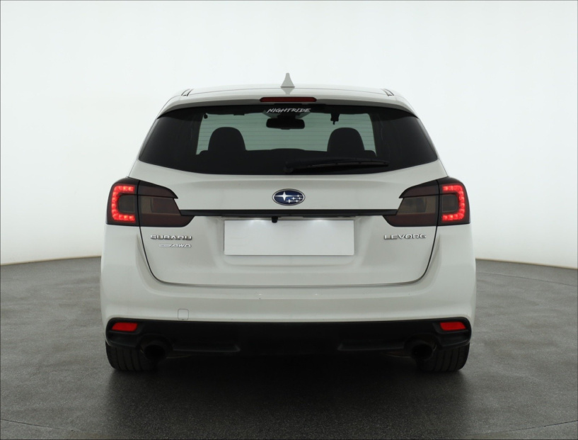 Subaru Levorg, 2015