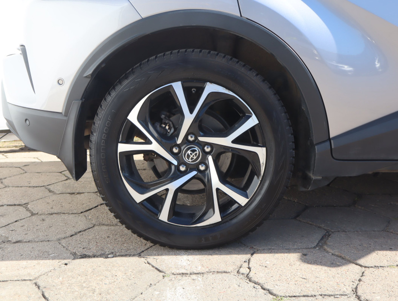 Toyota C-HR, 2018