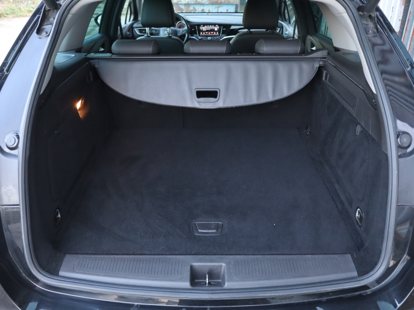 Opel Astra, 2018