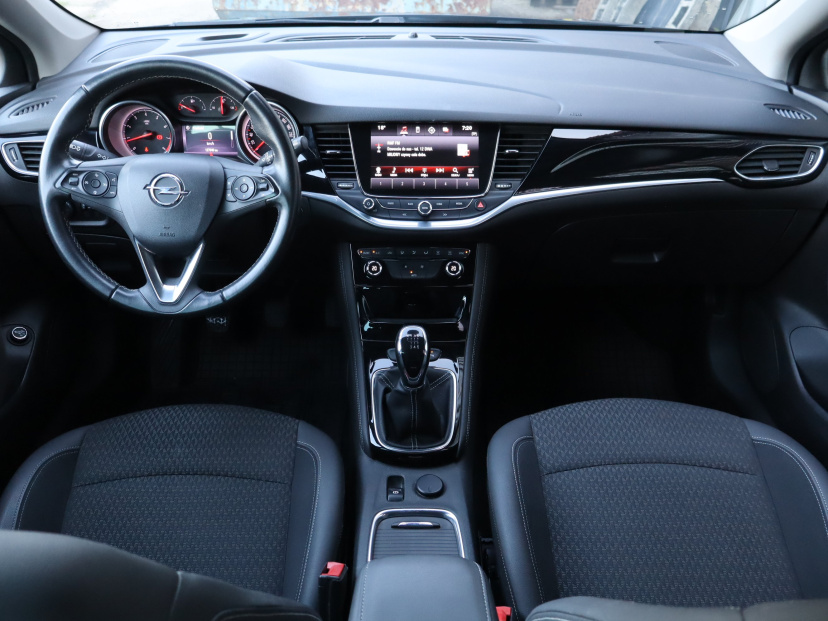 Opel Astra, 2018
