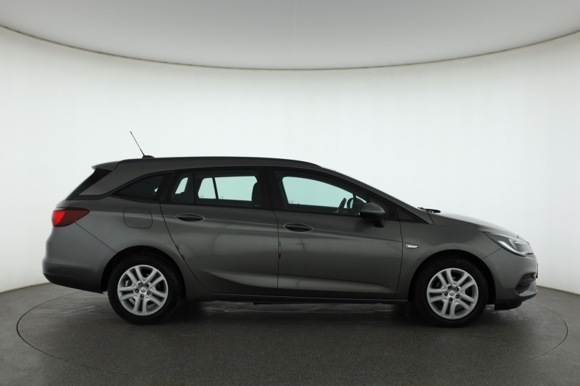 Opel Astra, 2020