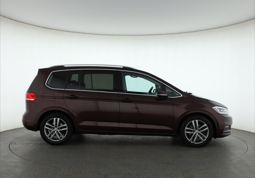 Volkswagen Touran, 2018