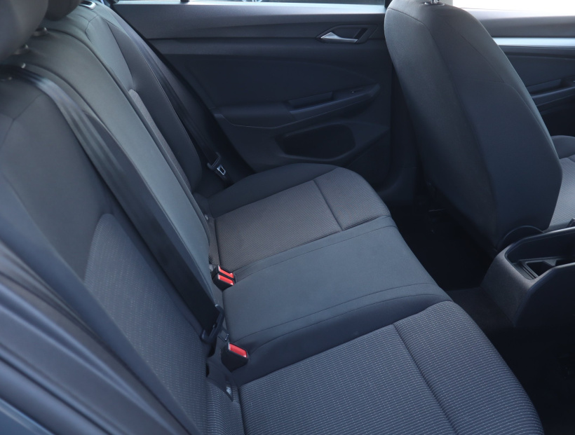 Volkswagen Golf, 2020