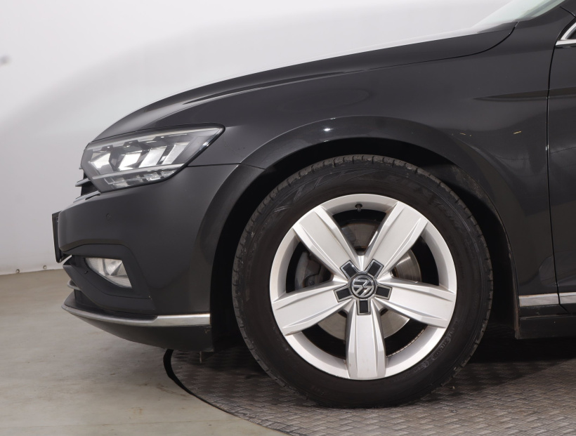 Volkswagen Passat, 2019