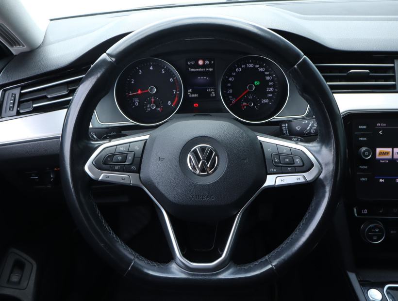 Volkswagen Passat, 2019