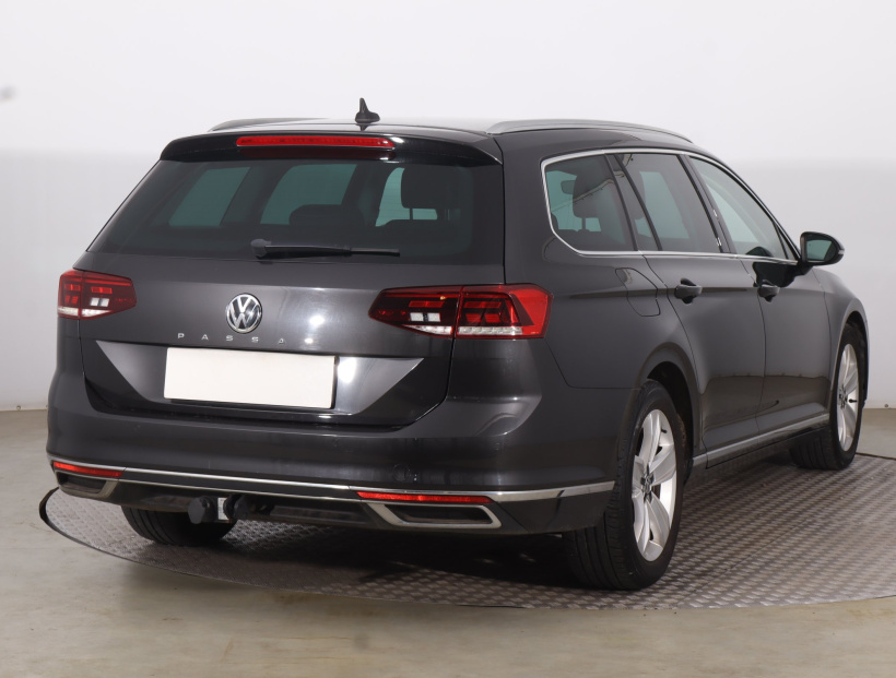 Volkswagen Passat, 2019