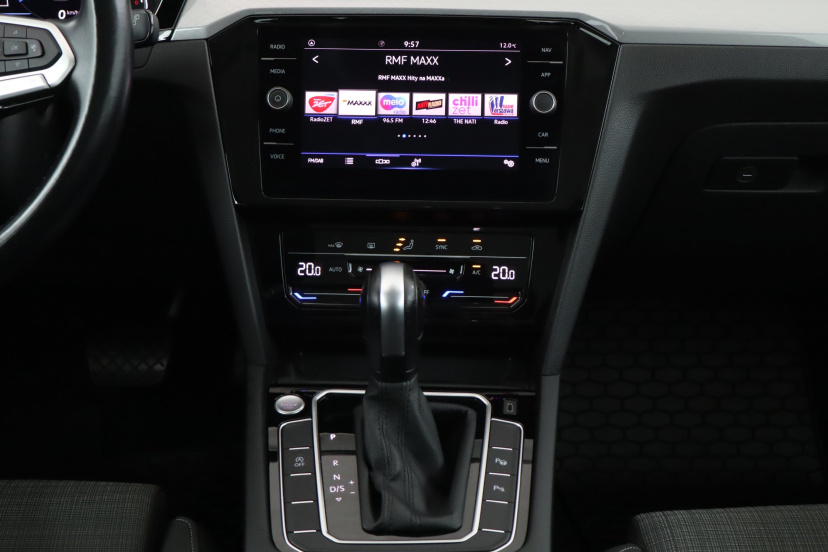 Volkswagen Passat, 2021