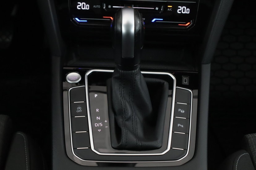 Volkswagen Passat, 2021