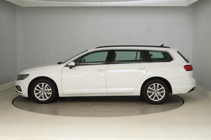 Volkswagen Passat, 2021