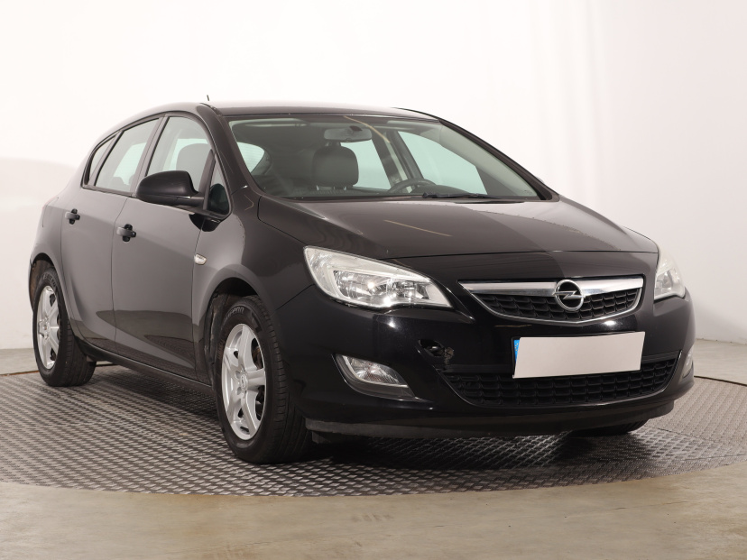 Opel Astra, 2010