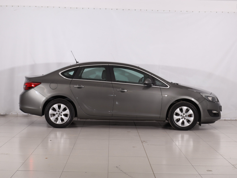 Opel Astra, 2017