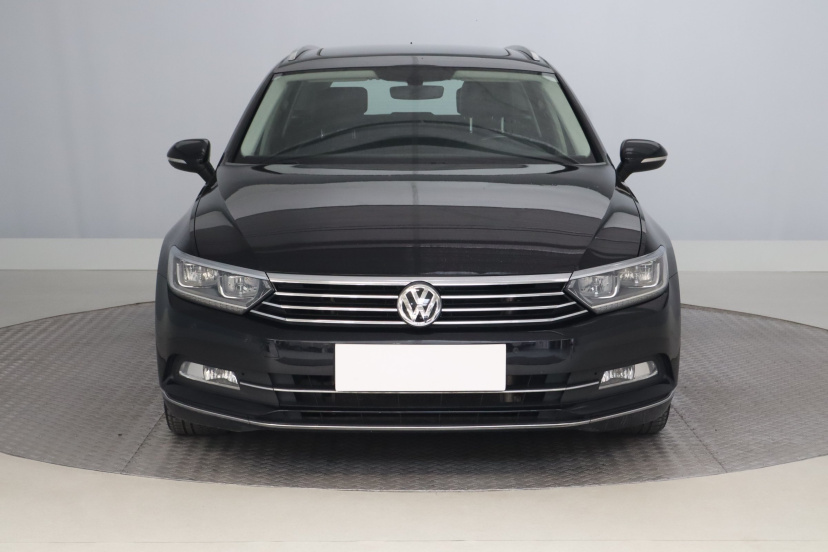 Volkswagen Passat, 2015