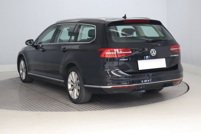 Volkswagen Passat, 2015