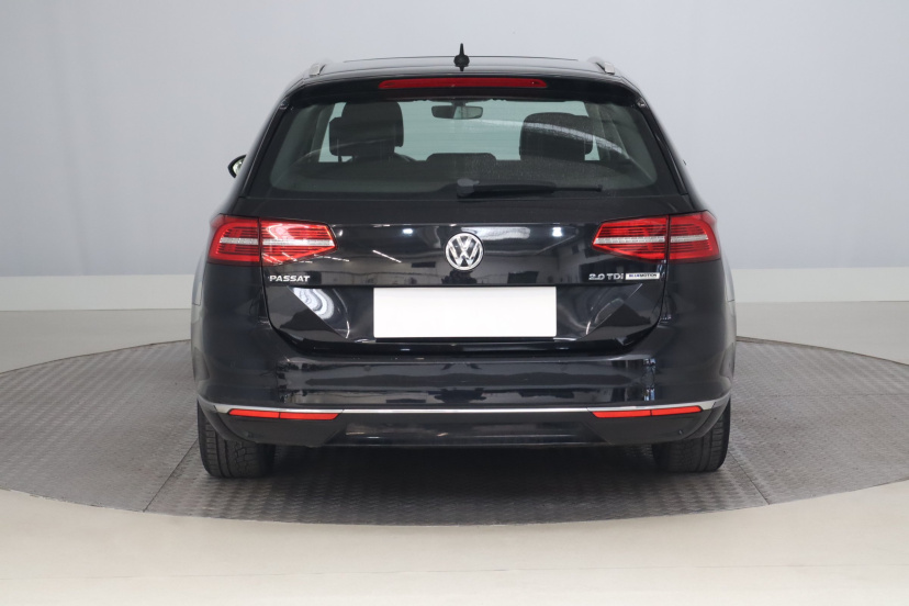 Volkswagen Passat, 2015
