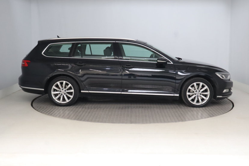 Volkswagen Passat, 2015
