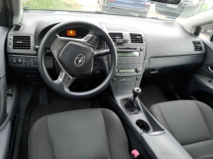 Toyota Avensis, 2010