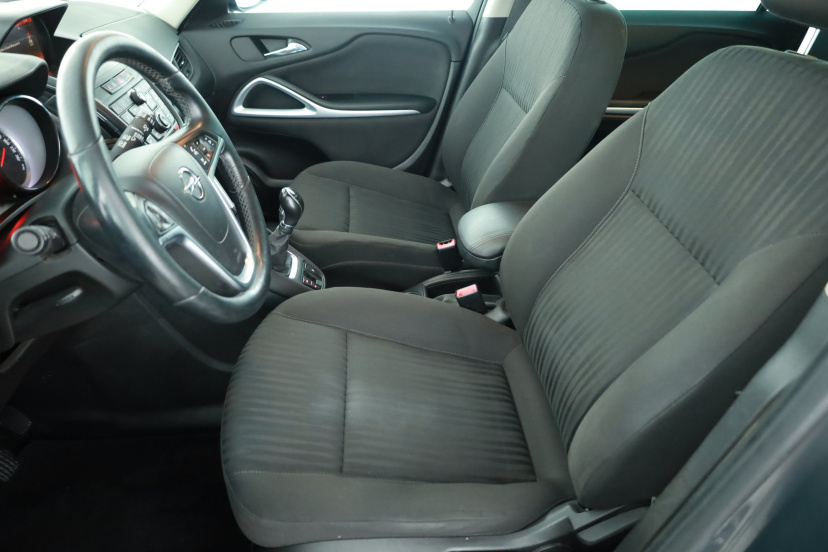 Opel Zafira, 2015