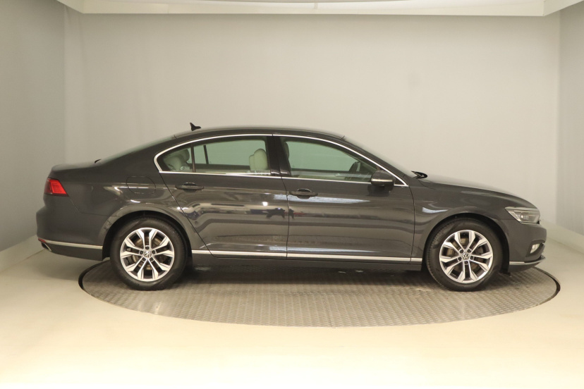 Volkswagen Passat, 2020