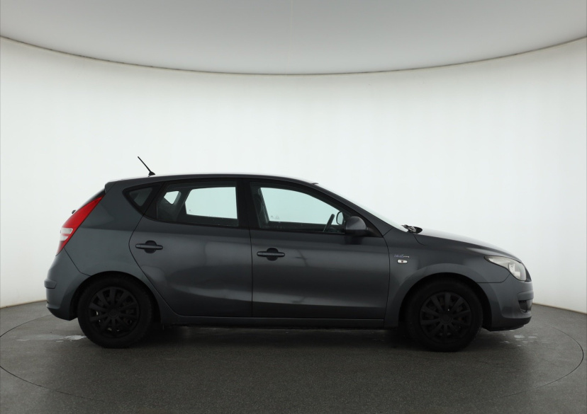 Hyundai i30, 2010