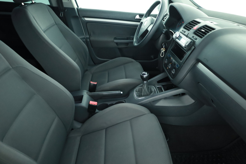 Volkswagen Golf, 2004