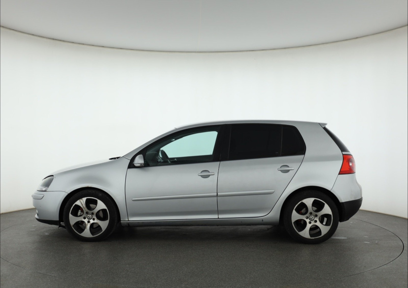 Volkswagen Golf, 2004