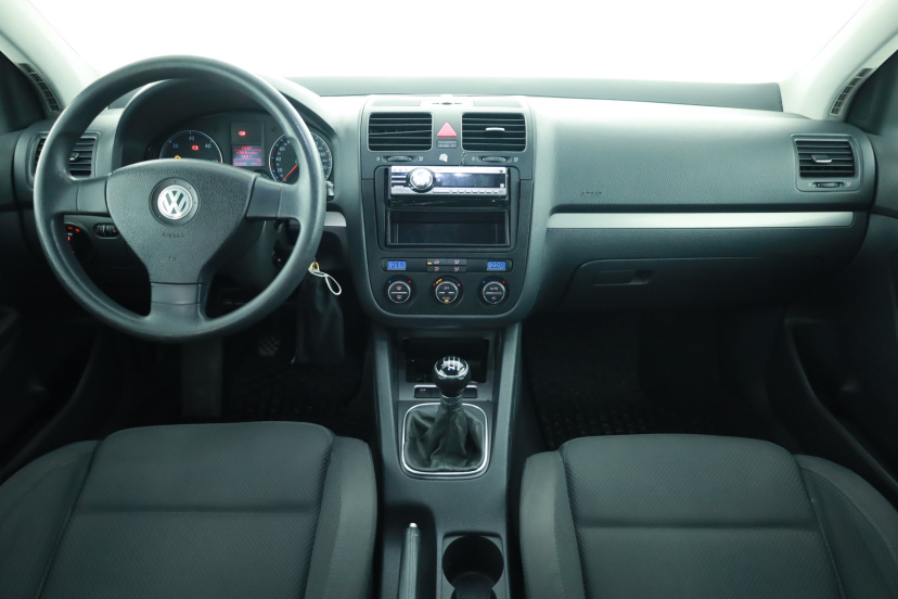 Volkswagen Golf, 2004