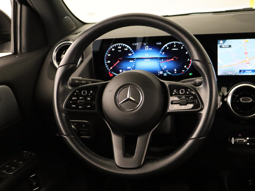 Mercedes-Benz GLA, 2021