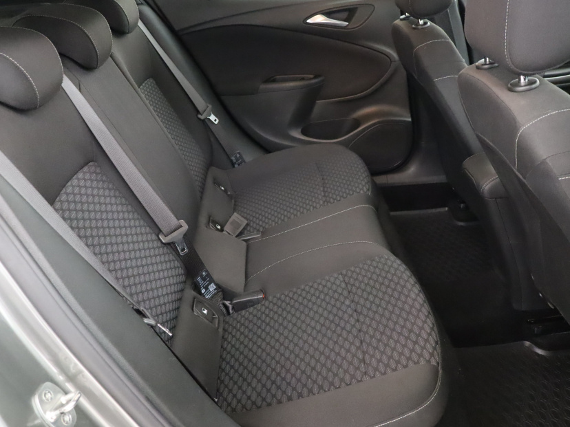 Opel Astra, 2018